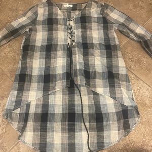 Cute high low cut flannel